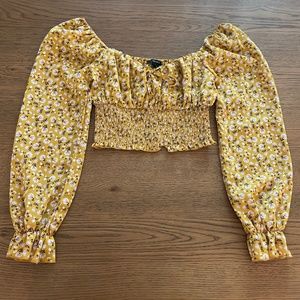 Long sleeve crop top